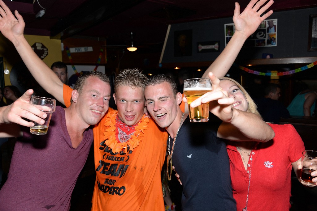 ../Images/Kroegentocht Zomercarnaval Noordwijkerhout 124.jpg